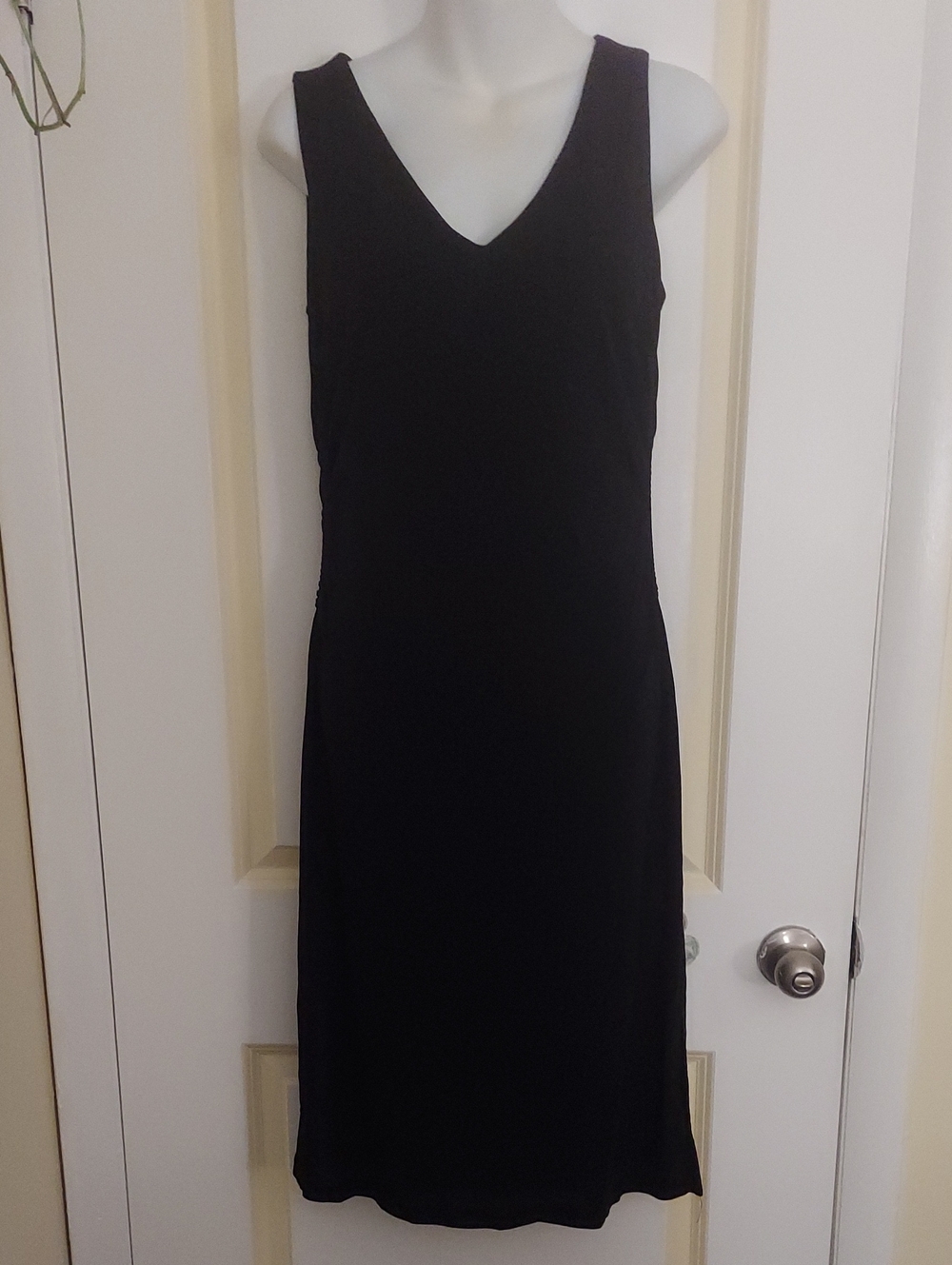 Ideology Black V-Neck Sleeveless Midi Dress